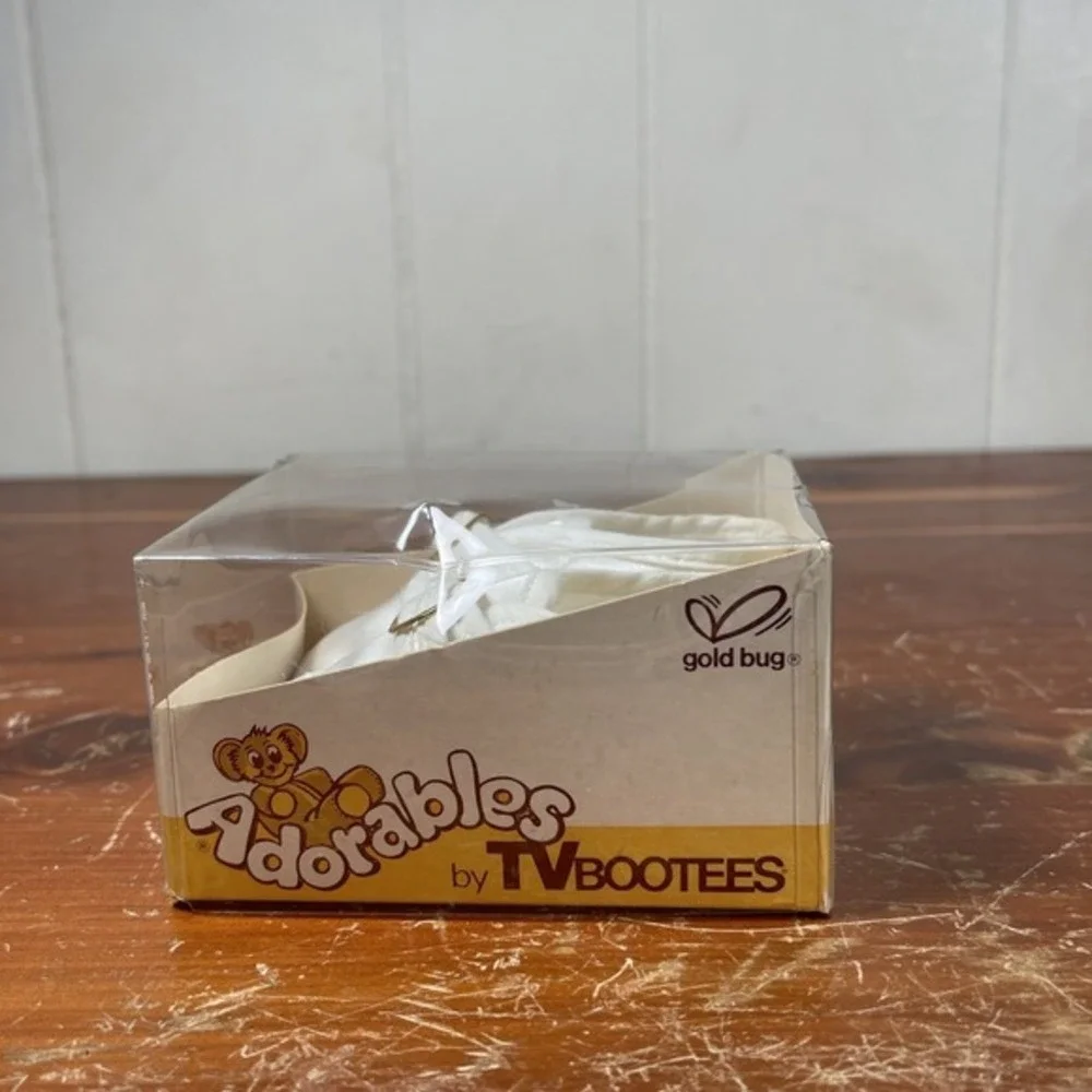 Vintage Gold Bug Adorables TV‎ Bootees White Satin Infant Baby Shoes NIB